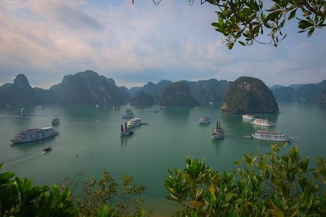 4D3N HANOI + HALONG BAY (OVERNIGHT ON CRUISE) BUY 3 FREE 1