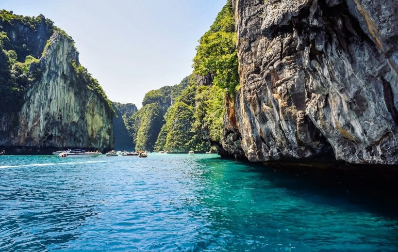 4D3N KRABI + PHI PHI ISLAND TOUR BY SPEEDBOAT (MIN 2 TO GO)